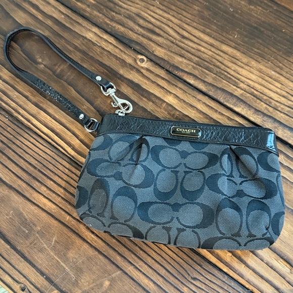 Vintage Coach Black and Gray Signature Wristlet